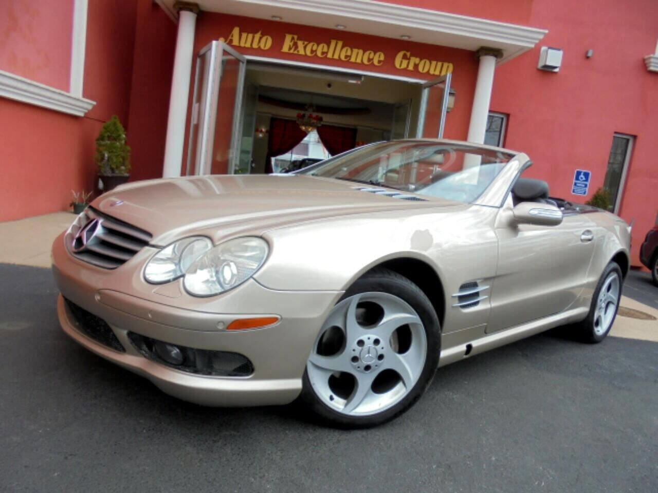 Used 2005 Mercedes-Benz SL 500 image 2