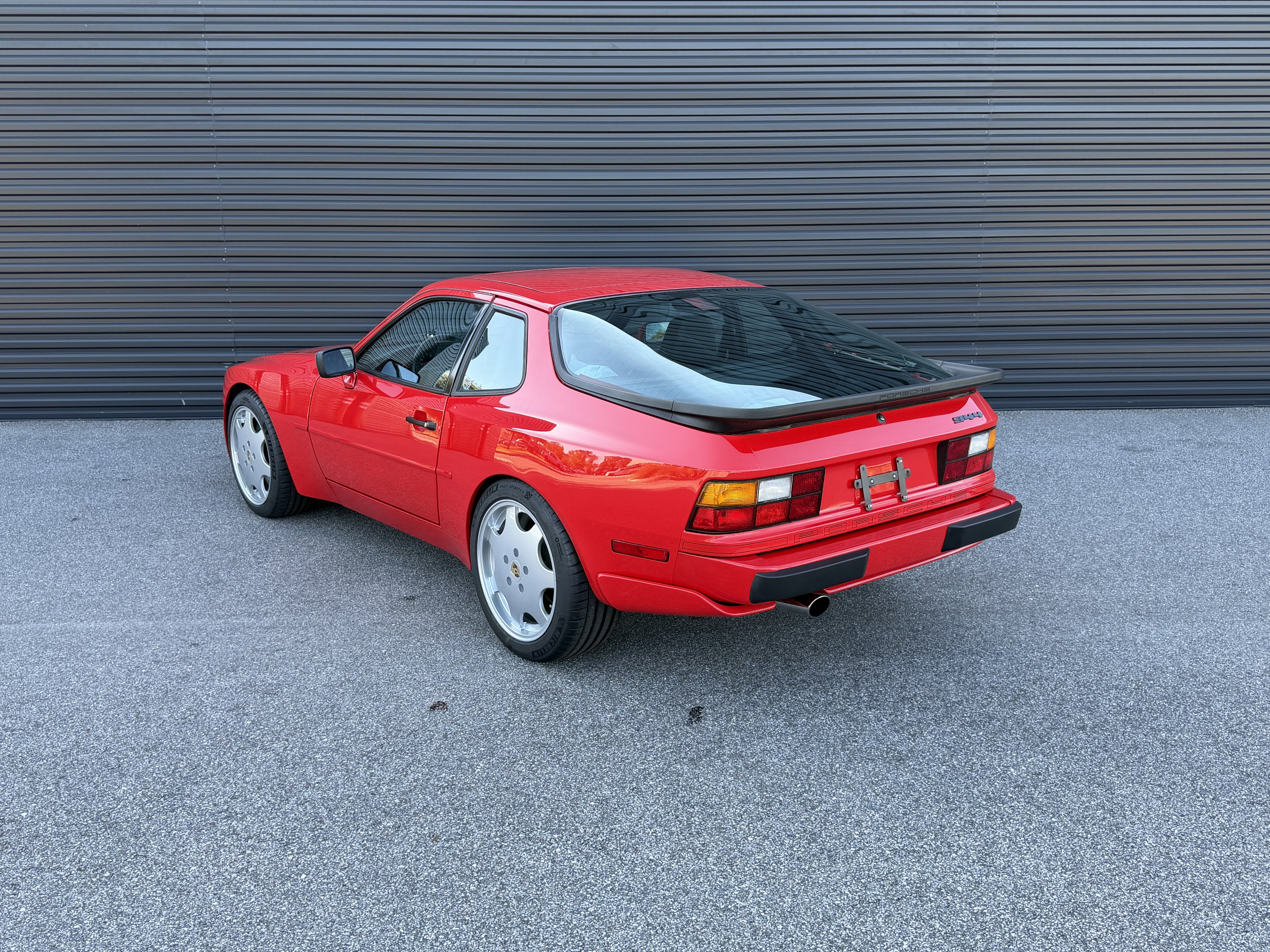 Used 1989 Porsche 944 Coupe image 3