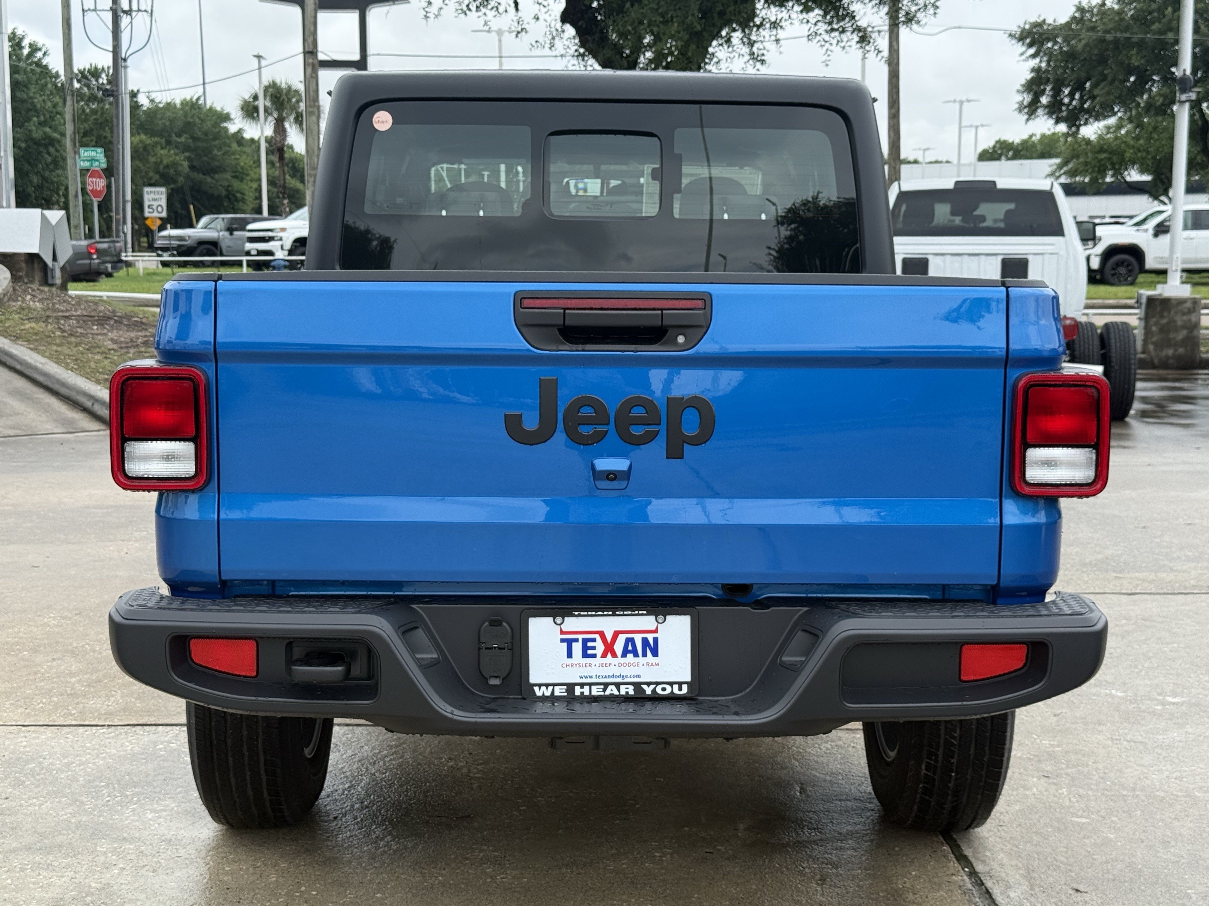New 2026 Jeep Gladiator Sport AWD/4WD image 6