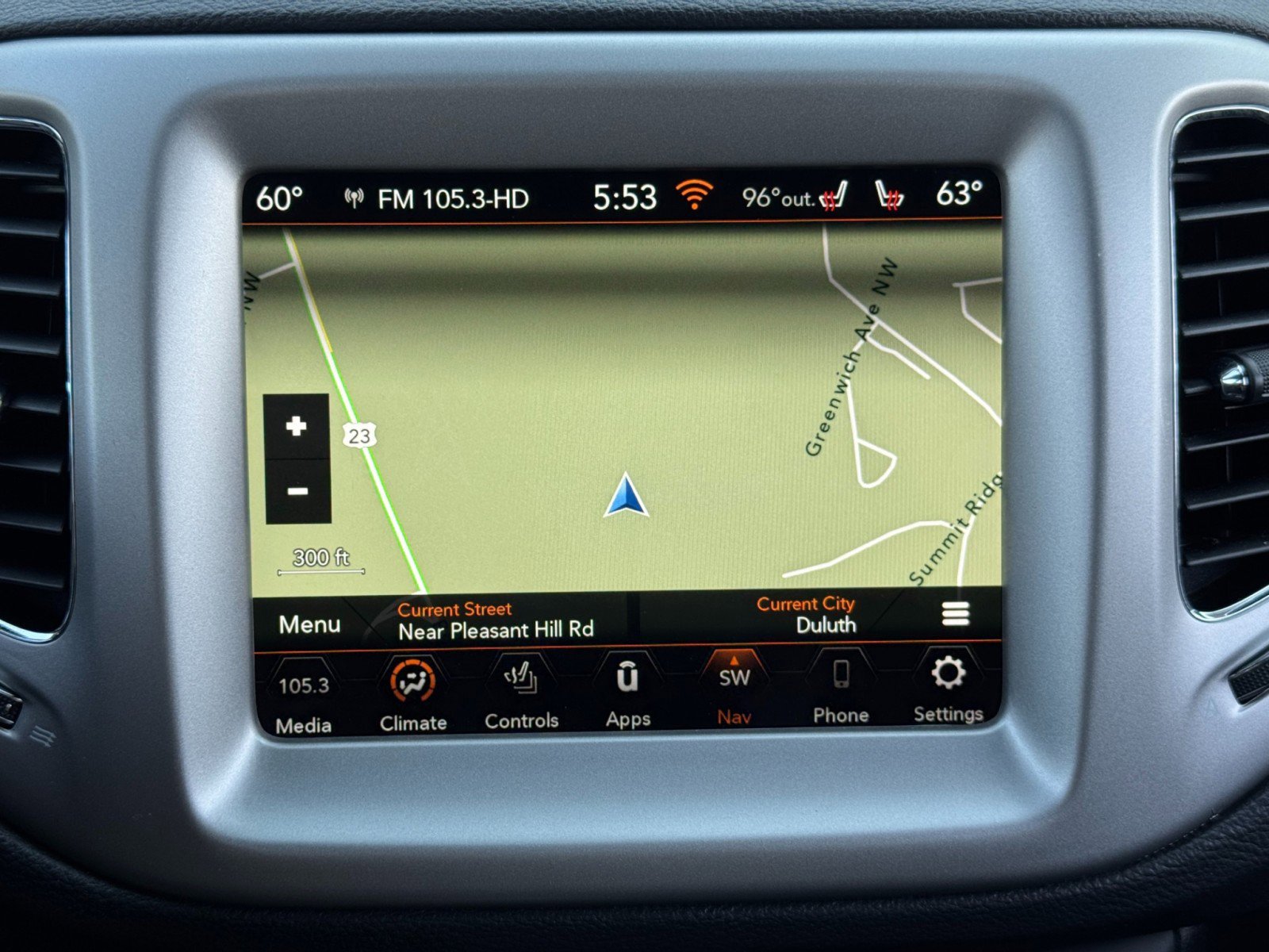 Used 2021 Jeep Compass Latitude w/ Driver Assistance Group image 23