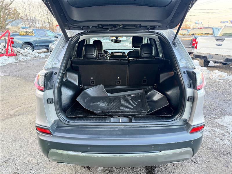 Used 2019 Jeep Cherokee Limited AWD/4WD image 6