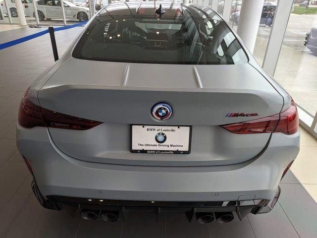 Used 2023 BMW M4 CSL RWD image 9