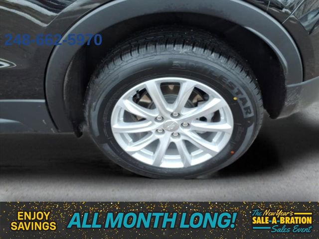 Used 2023 Cadillac XT4 Luxury w/ Cold Weather Package image 8