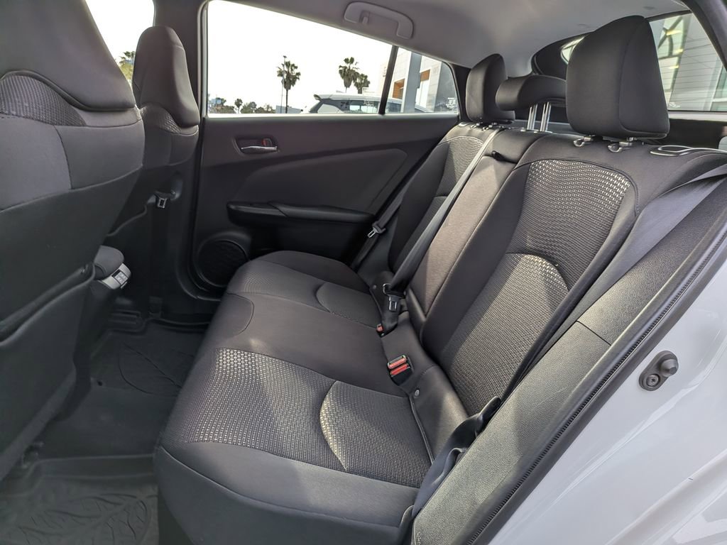 Used 2022 Toyota Prius LE image 20
