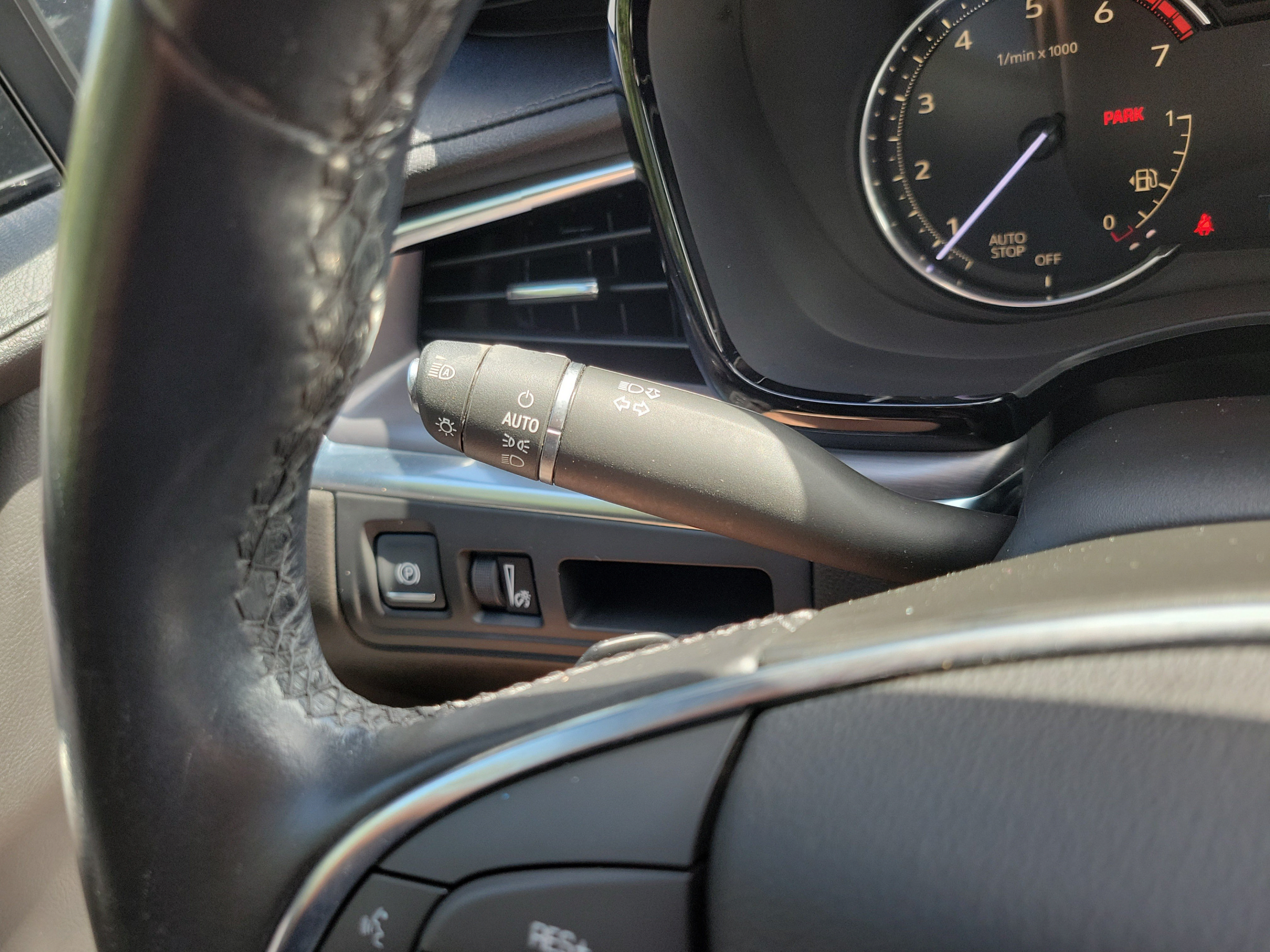 Used 2020 Cadillac XT5 Luxury FWD image 21
