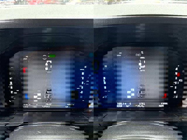 Certified 2025 Ford Maverick Lariat w/ 4K Tow Package image 35