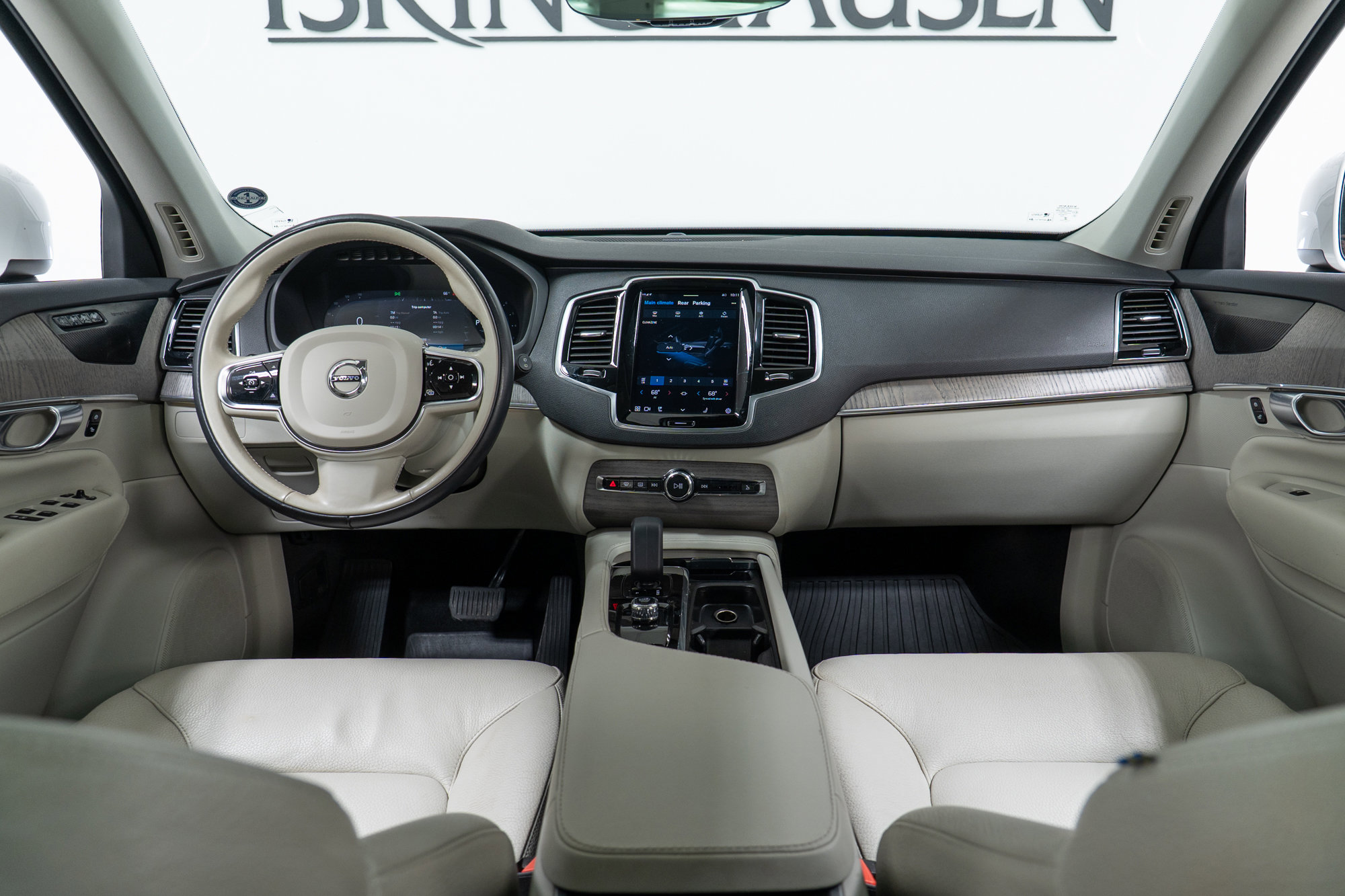 Certified 2023 Volvo XC90 B6 Plus w/ Protection Package Premier image 15