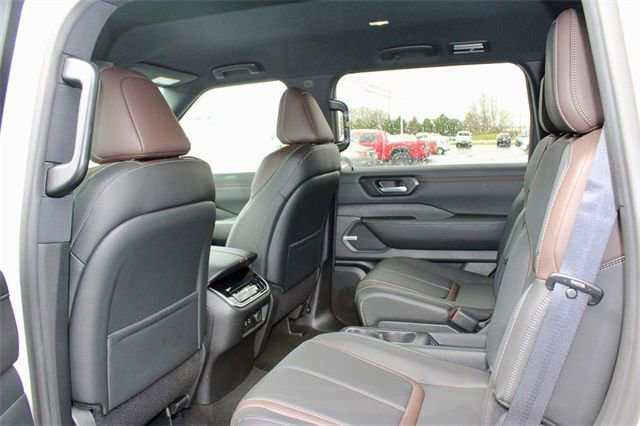 New 2025 Nissan Armada SL w/ Captain's Chari Seat Package image 9