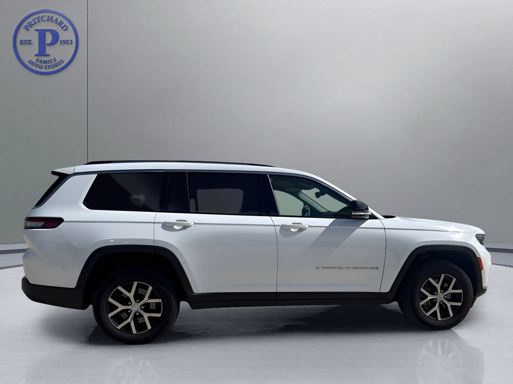 Used 2023 Jeep Grand Cherokee L Limited AWD/4WD image 8