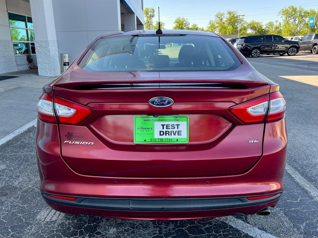Used 2016 Ford Fusion SE FWD image 6