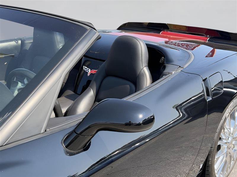 Used 2007 Chevrolet Corvette Convertible w/ Preferred Equipment Group RWD image 7