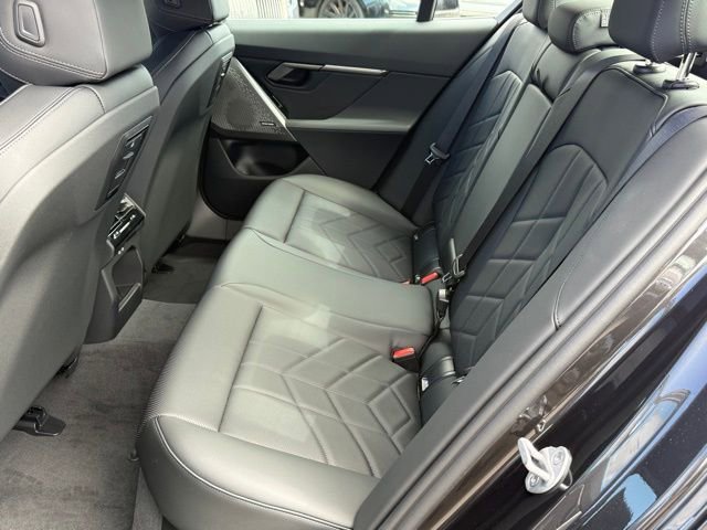 New 2026 BMW i5 eDrive40 w/ Premium Package image 27