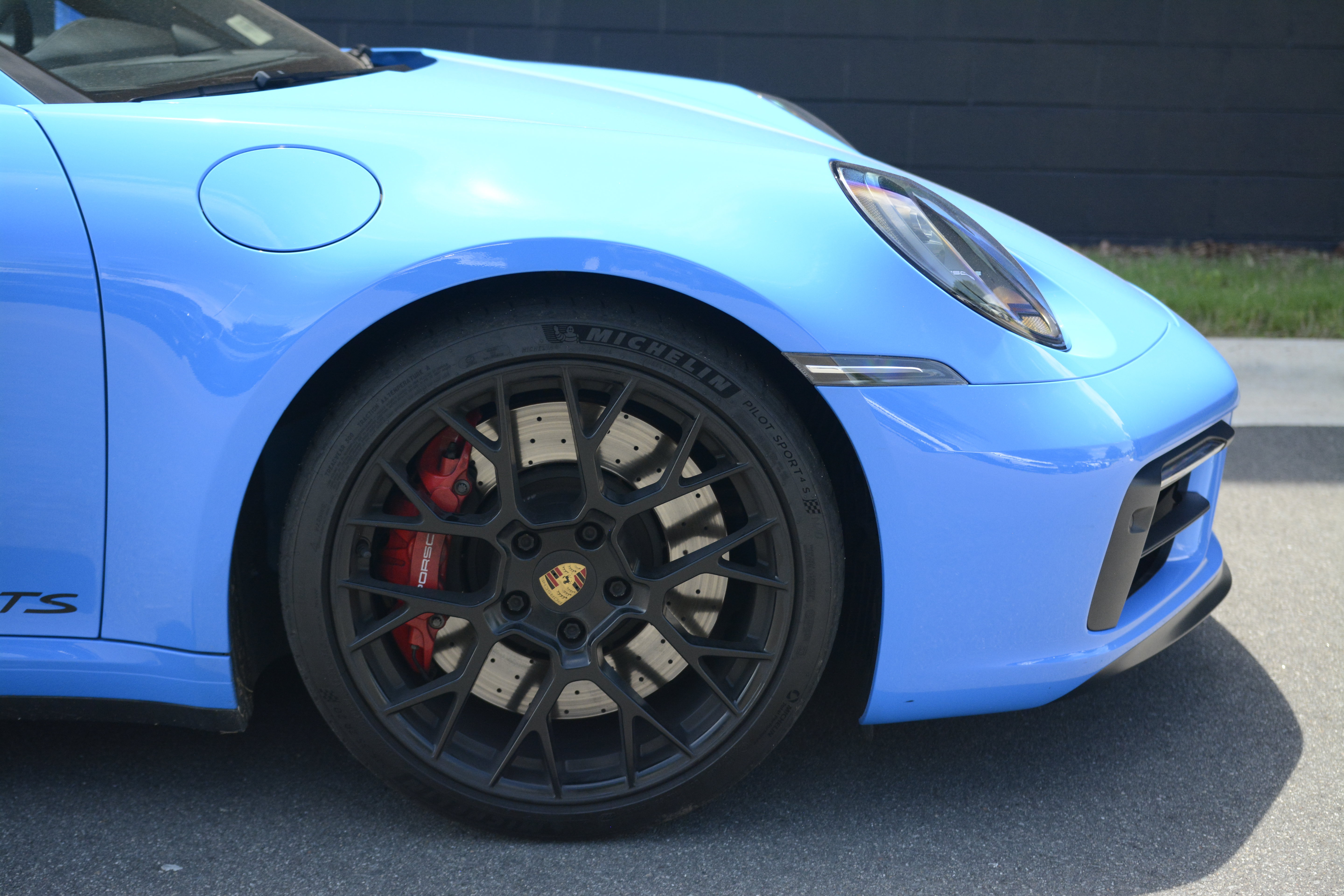 Certified 2022 Porsche 911 Targa 4 GTS AWD/4WD image 36