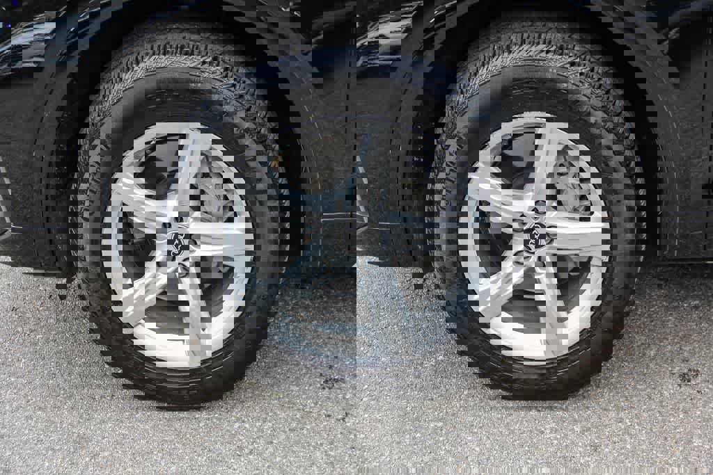 Used 2023 Audi Q5 2.0T Premium w/ Convenience Package image 9