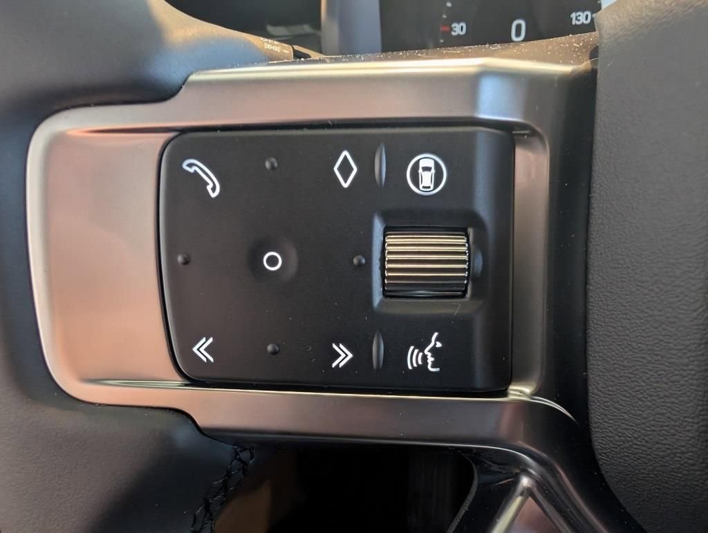 New 2026 Land Rover Discovery S image 15