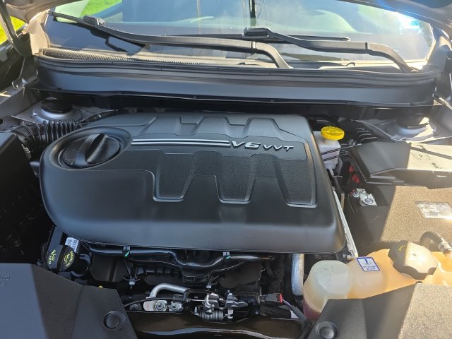 Used 2020 Jeep Cherokee Limited AWD/4WD image 24