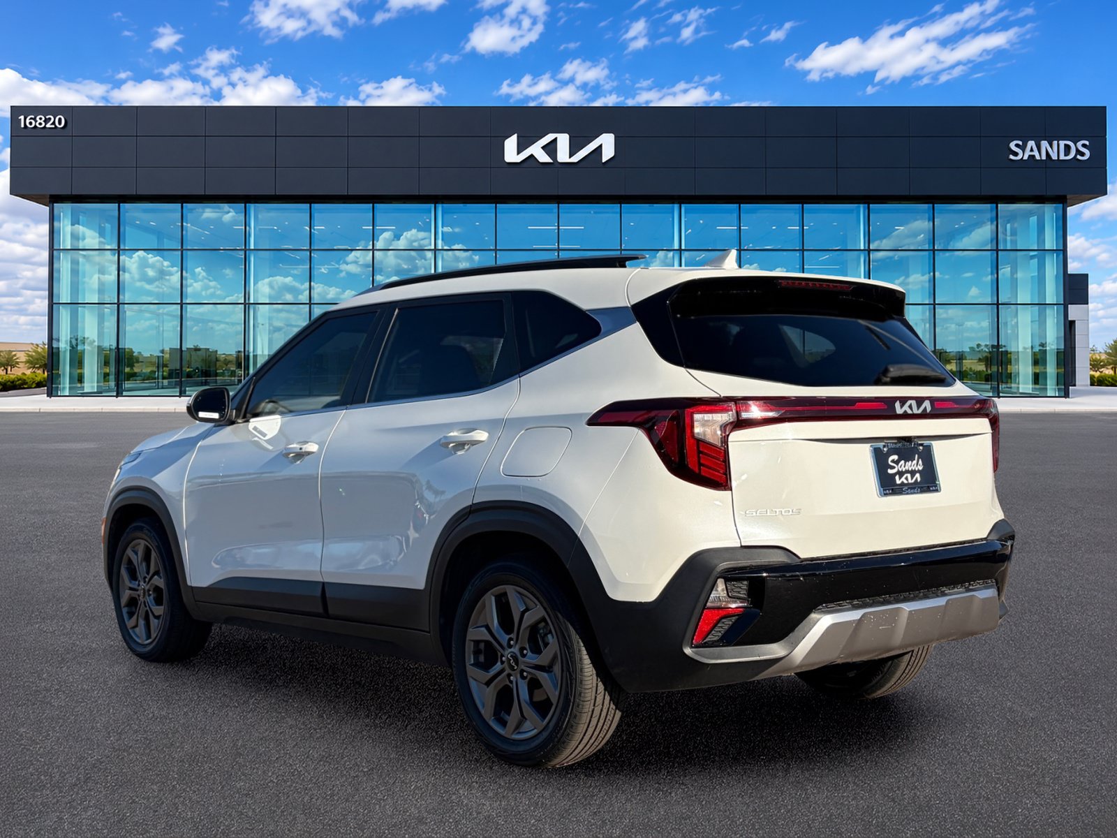 Certified 2024 Kia Seltos S FWD image 8