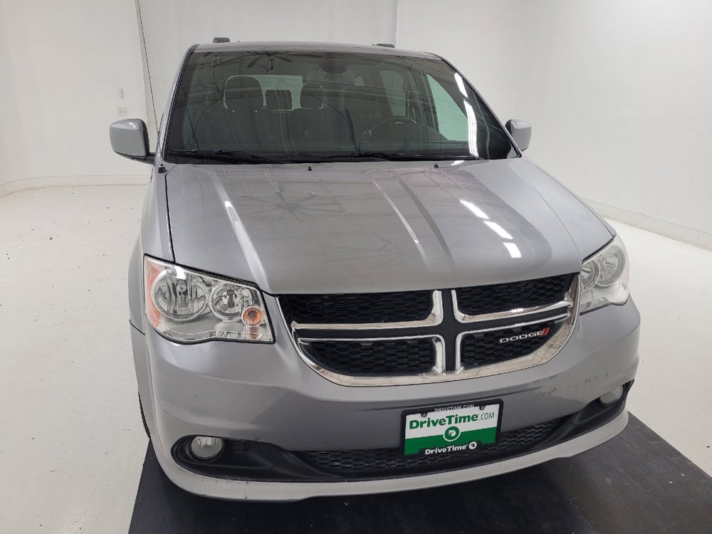 Used 2019 Dodge Grand Caravan SXT FWD image 14
