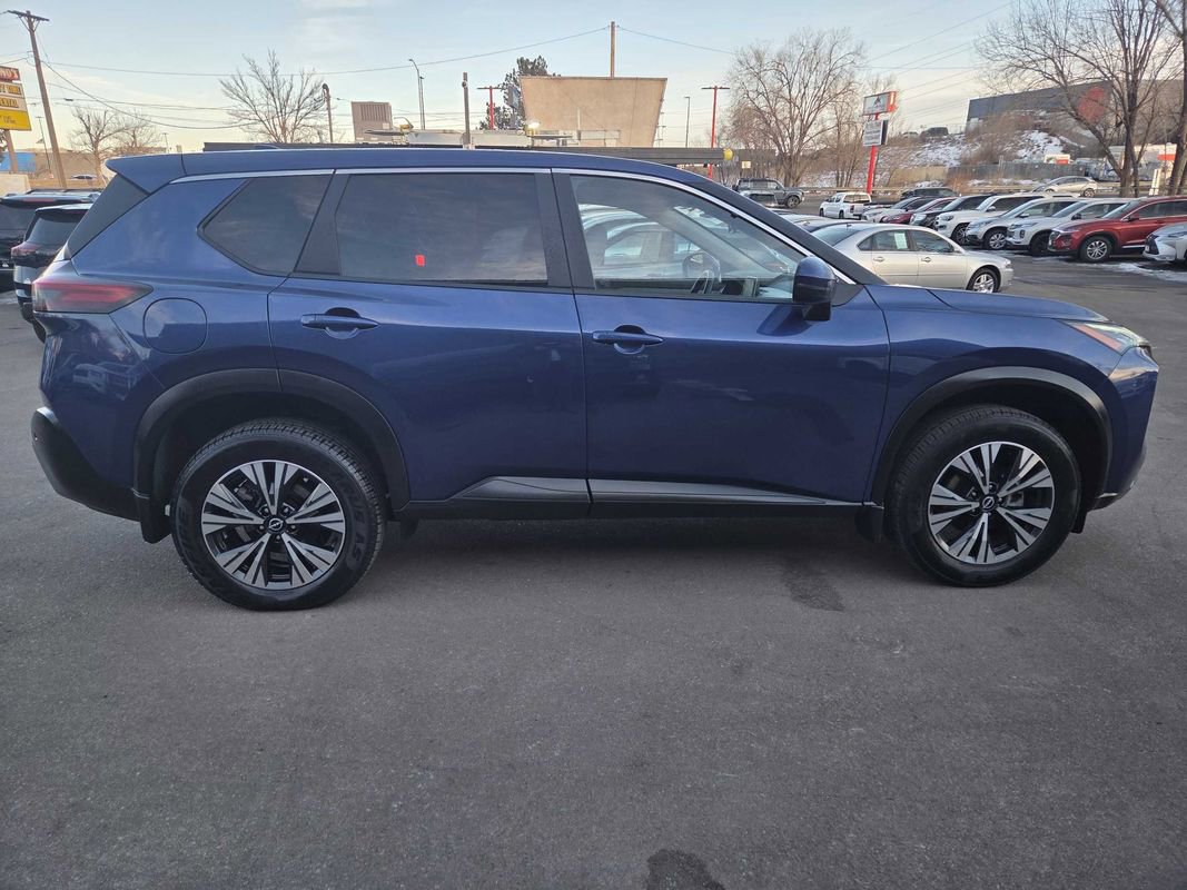Used 2023 Nissan Rogue SV AWD/4WD image 8