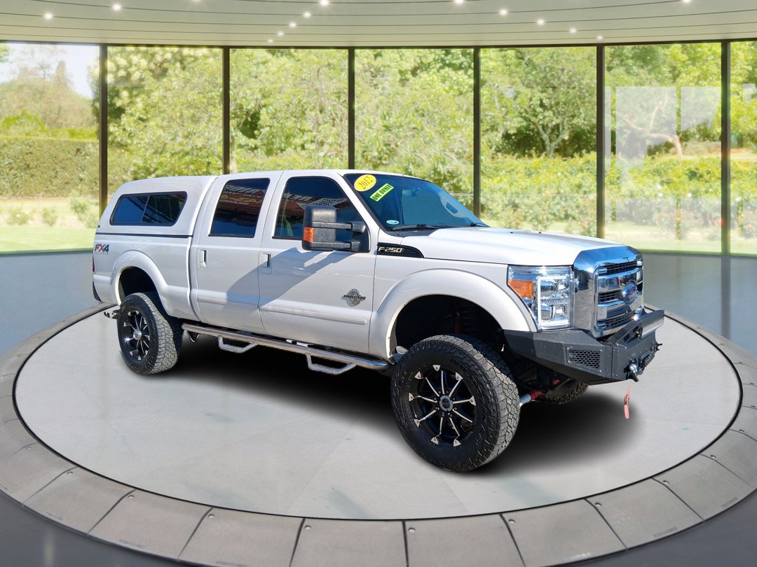 Used 2012 Ford F250 Lariat w/ Lariat Interior Pkg image 3