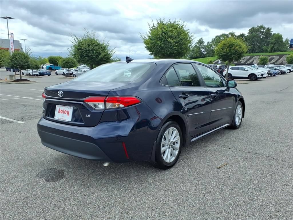 Certified 2025 Toyota Corolla LE w/ LE Premium Package FWD image 4
