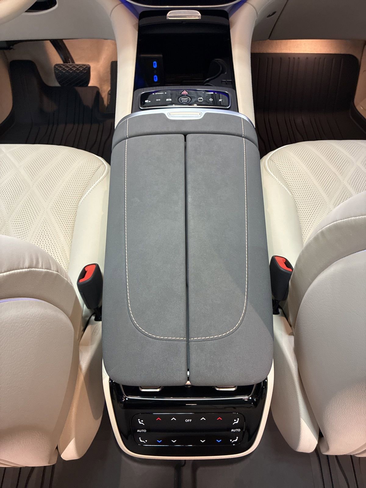 Used 2025 Mercedes-Benz EQS 450+ 4MATIC SUV image 19