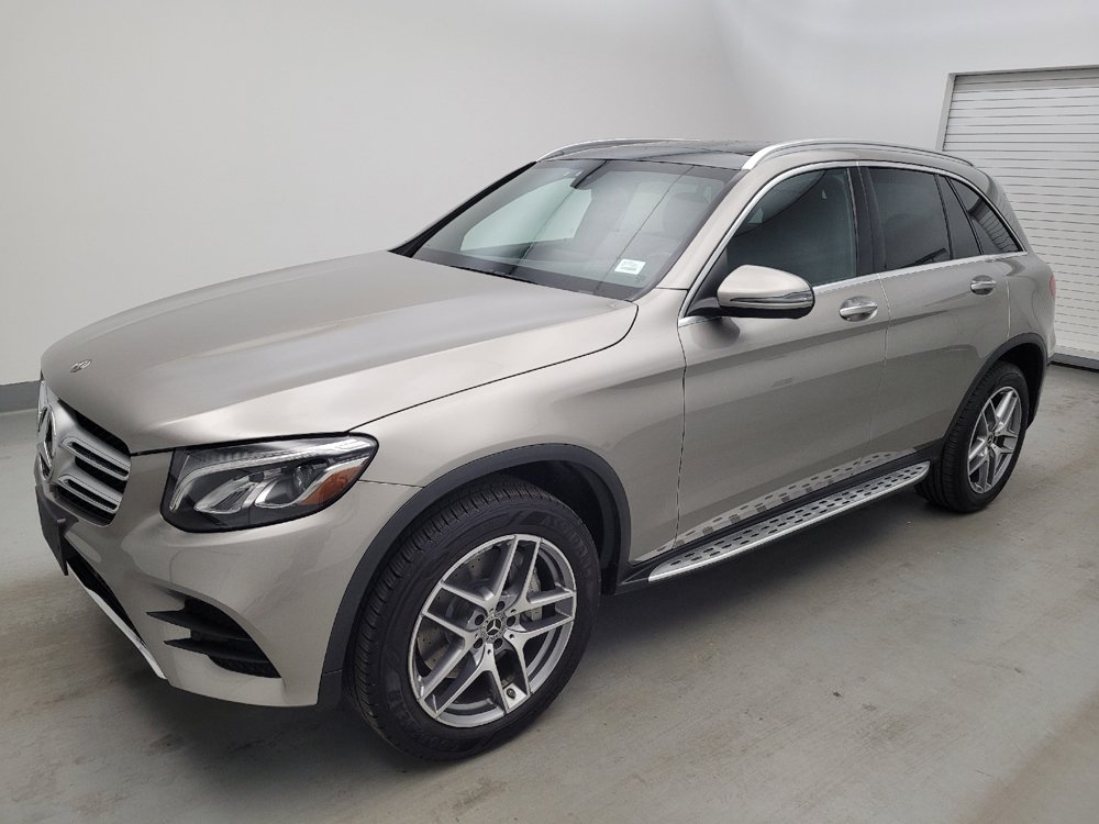 Used 2019 Mercedes-Benz GLC 300 4MATIC image 2