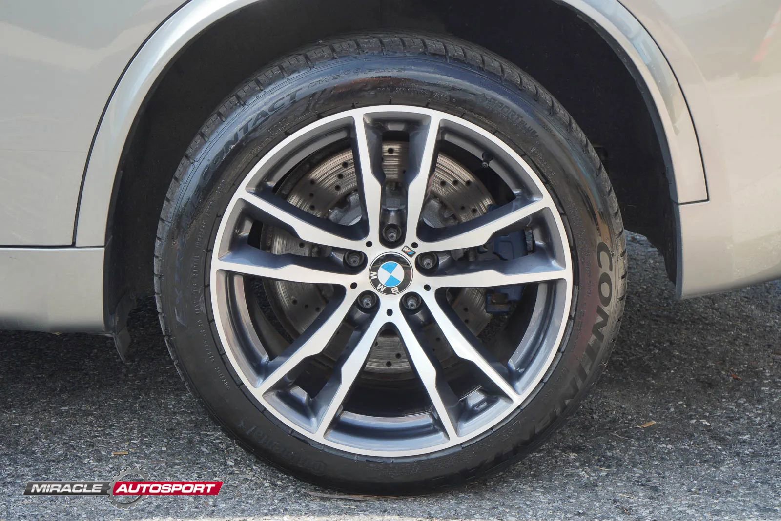 Used 2016 BMW X5 M image 12
