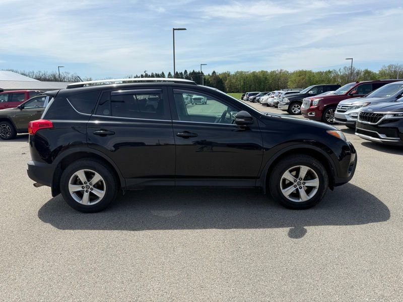 Used 2015 Toyota RAV4 XLE AWD/4WD image 5