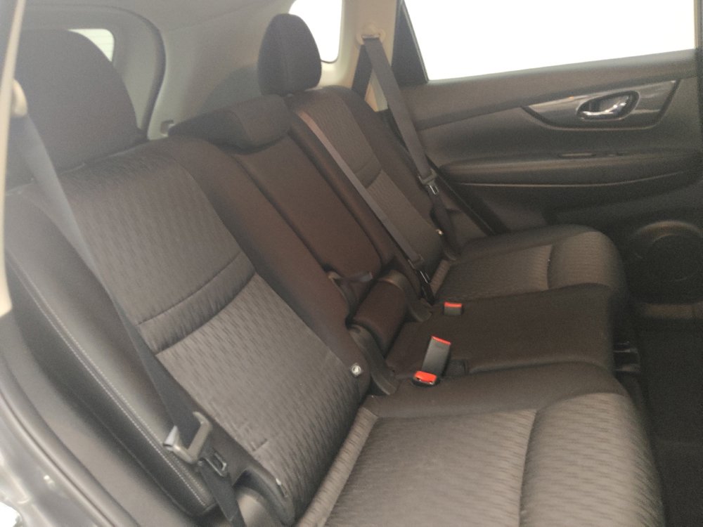Used 2018 Nissan Rogue SV FWD image 19