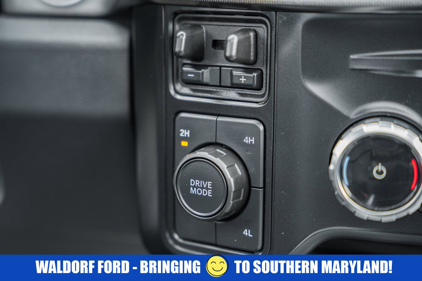 Used 2024 Ford F450 Platinum w/ FX4 Off-Road Package image 33