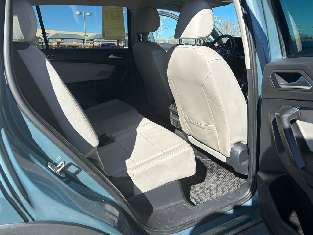 Used 2021 Volkswagen Tiguan SE image 18