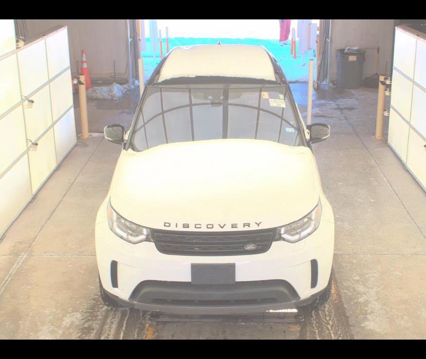Used 2020 Land Rover Discovery HSE image 8