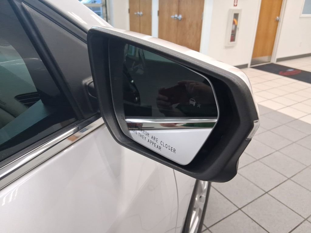 Used 2022 Chevrolet Equinox LT image 23