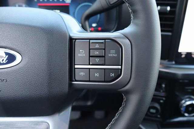 New 2026 Ford F250 Lariat w/ Chrome Package image 30