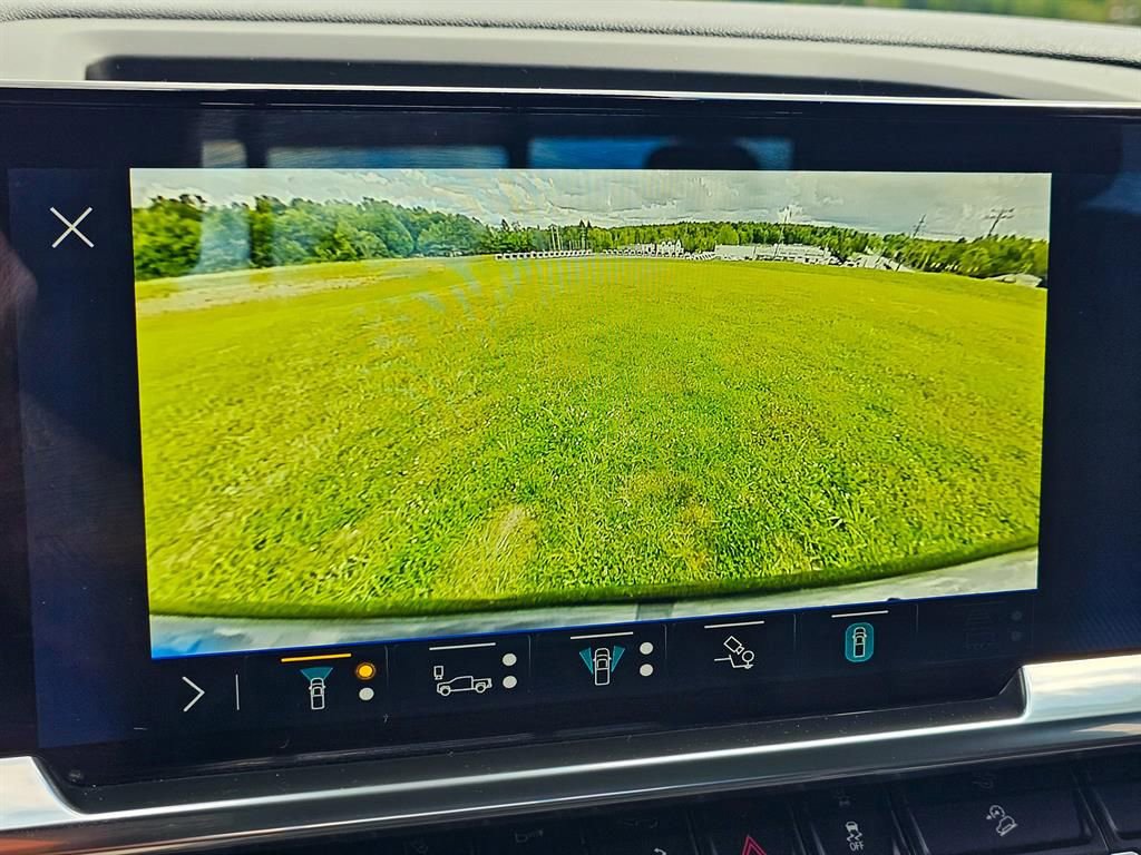 Used 2025 Chevrolet Silverado 2500 LTZ w/ Trail Boss Package image 29