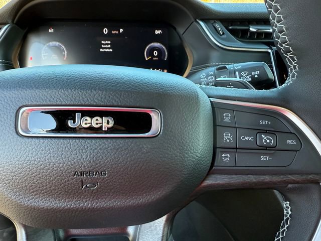 New 2025 Jeep Grand Cherokee Limited image 30