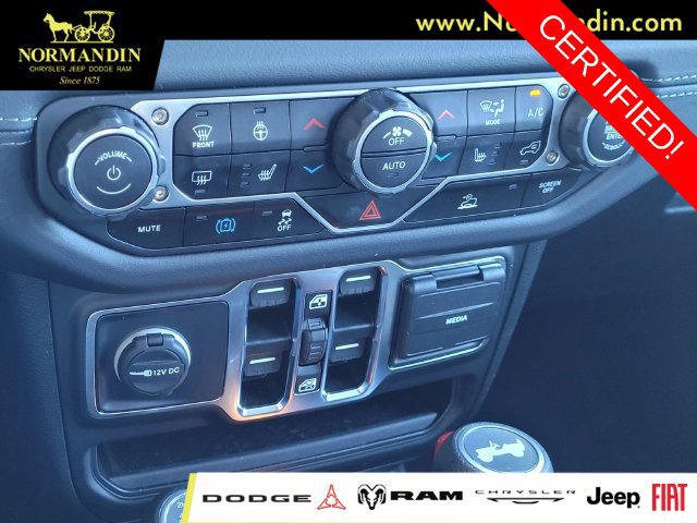Certified 2025 Jeep Wrangler Unlimited Sahara AWD/4WD image 11
