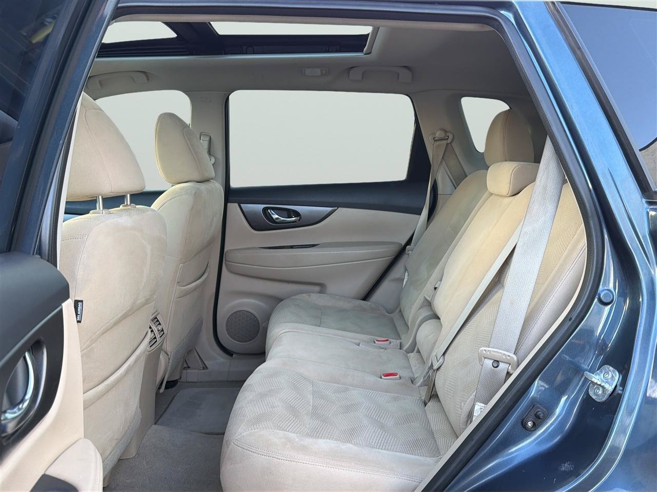 Used 2014 Nissan Rogue SV w/ SV Moonroof Package AWD/4WD image 16