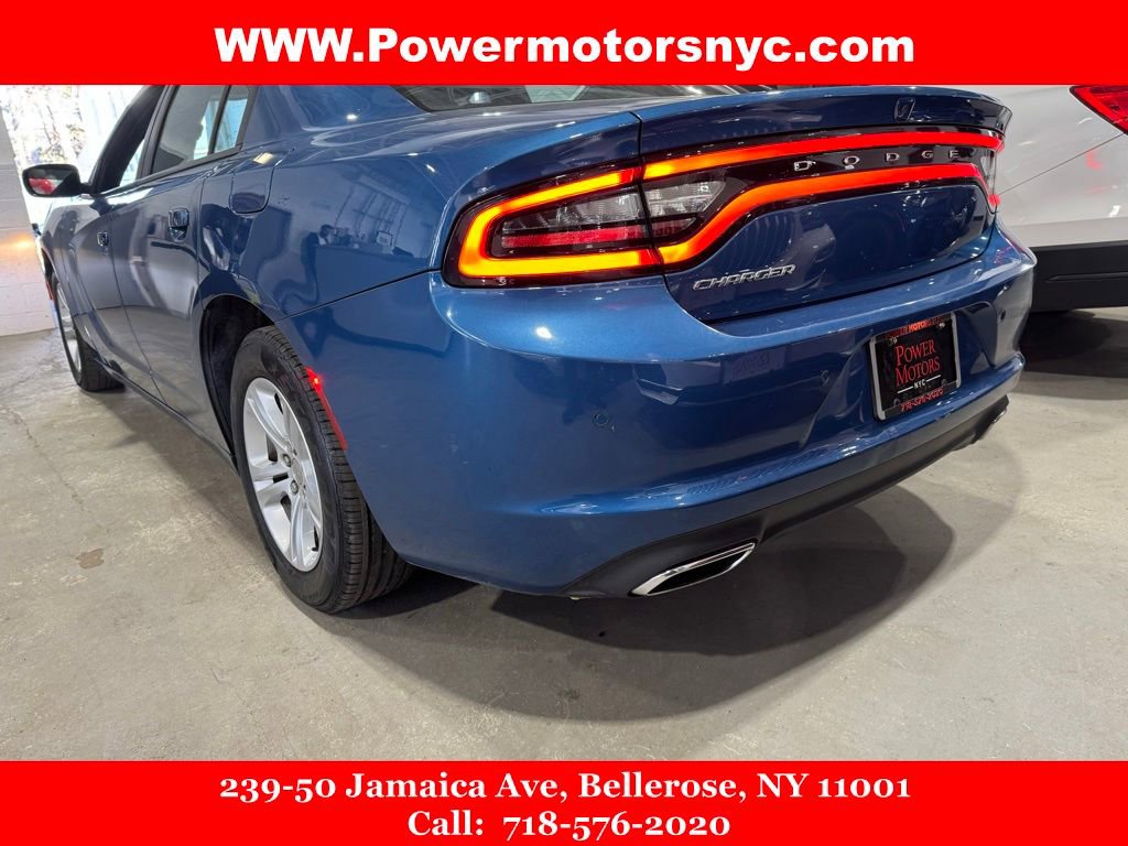 Used 2022 Dodge Charger SXT RWD image 5