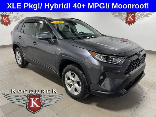 Used 2019 Toyota RAV4 XLE w/ Convenience Package AWD/4WD image 1
