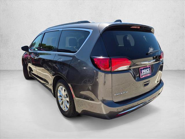 Used 2018 Chrysler Pacifica Touring Plus FWD image 7
