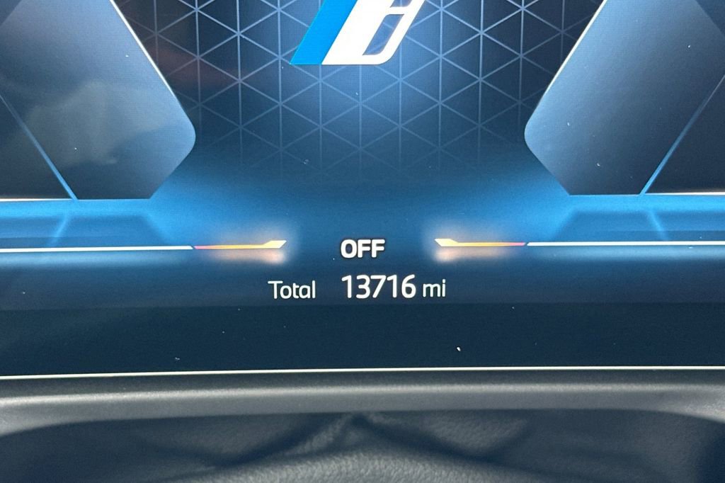 Used 2023 BMW i4 eDrive40 w/ Premium Package image 30