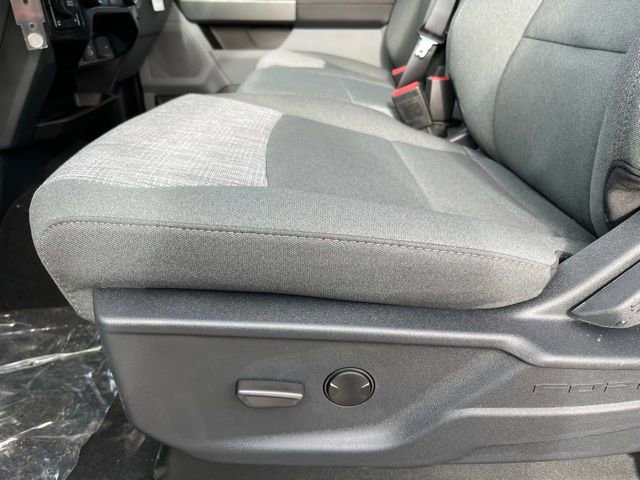 New 2026 Ford F250 XLT w/ FX4 Off-Road Package image 13