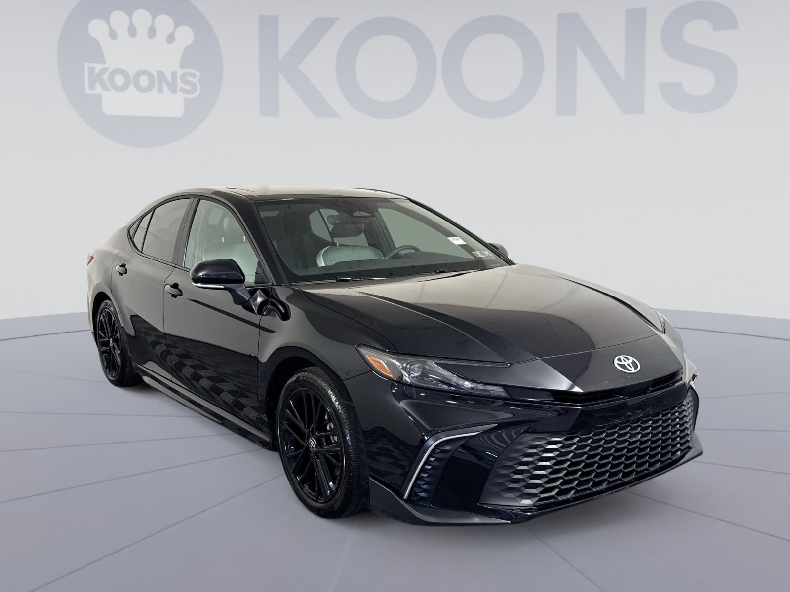 Used 2025 Toyota Camry SE w/ Multimedia Upgrade Package image 10