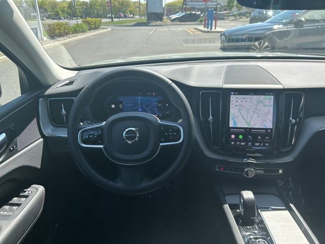 Certified 2025 Volvo XC60 B5 Plus AWD/4WD image 18
