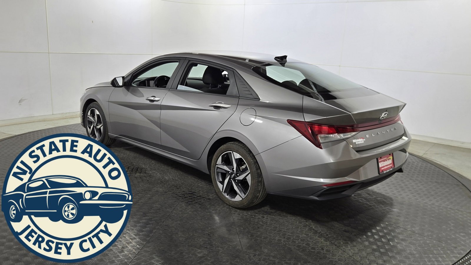 Used 2023 Hyundai Elantra SEL w/ Convenience Package image 5