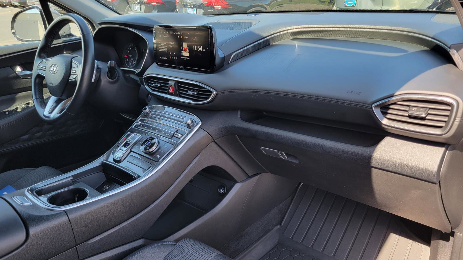 Used 2023 Hyundai Santa Fe SEL w/ Winter Weather Package image 37