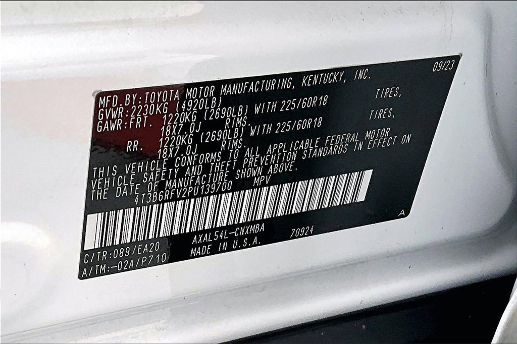 Used 2023 Toyota RAV4 XLE Premium image 16