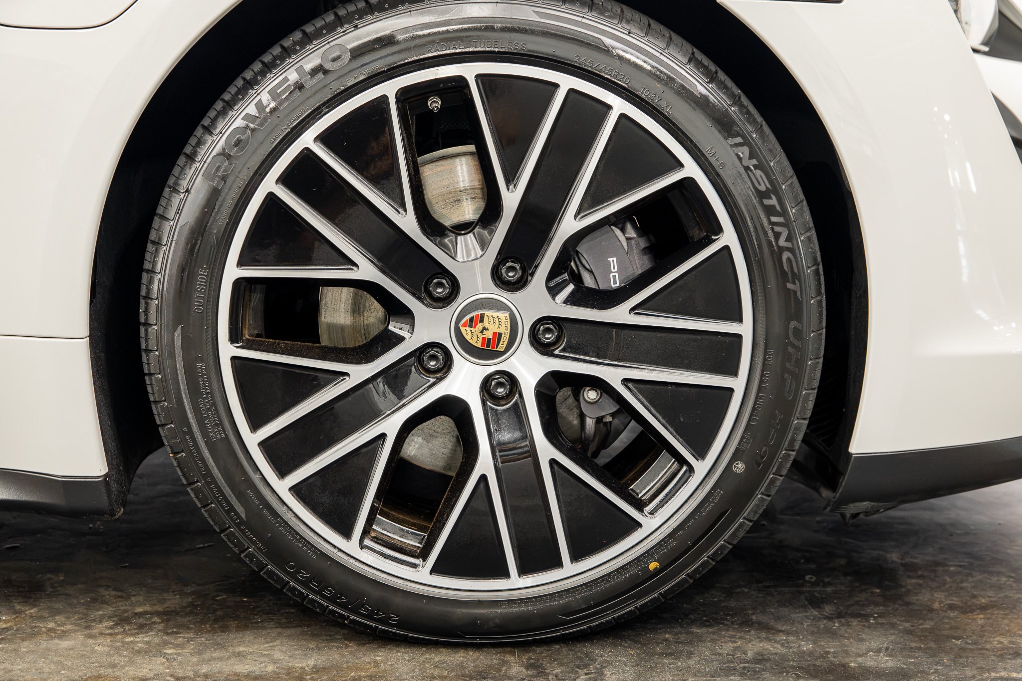 Used 2021 Porsche Taycan RWD image 23